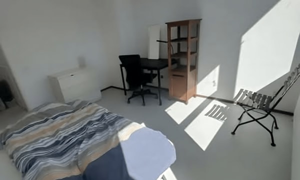 Studio | m² | €1000,-