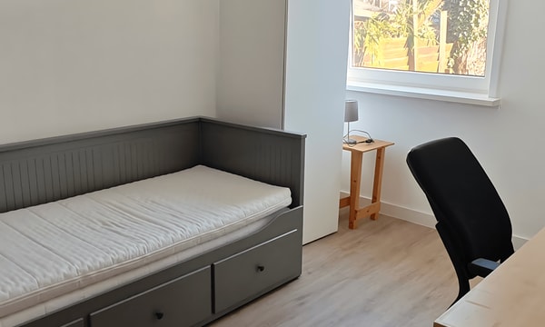 Kamer | 12m² | €750,-