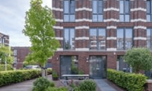 Kamer | 191m² | €3250,-