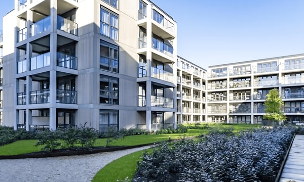 Huis | m² | €1565,-