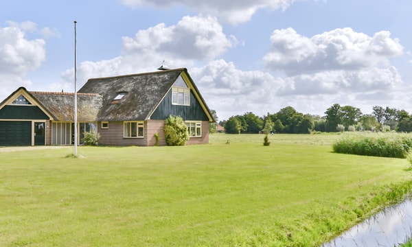 Huis | m² | €8888,-