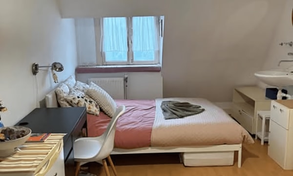Studio | m² | €800,-