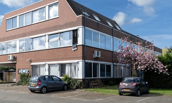 Kamer | 28m² | €825,-