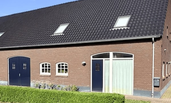 Huis | 880m² | €2250,-