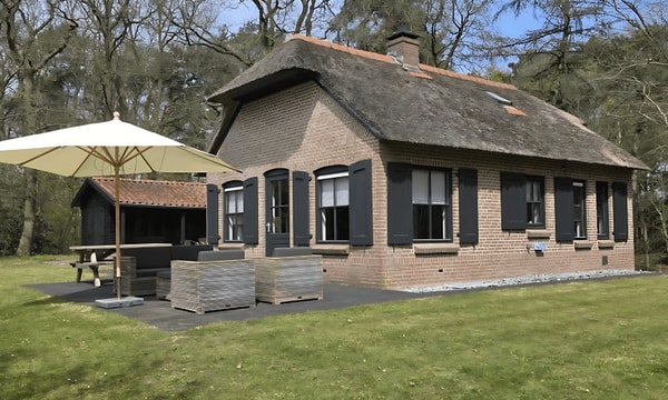 Huis | 85m² | €2150,-