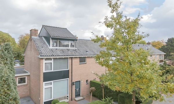 Kamer | 76m² | €3950,-