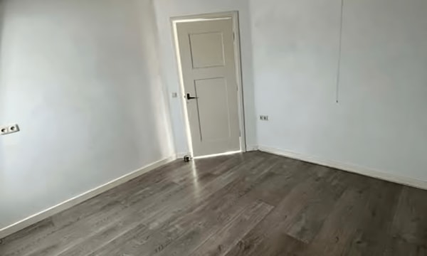 Kamer | m² | €530,-