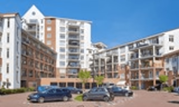 Parkeerplaats | 133m² | €2675,-