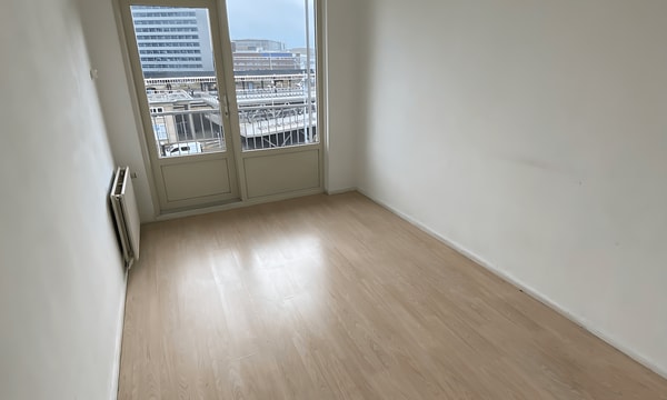 Kamer | 12m² | €385,-