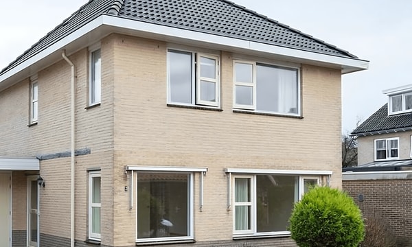 Kamer | 380m² | €1600,-