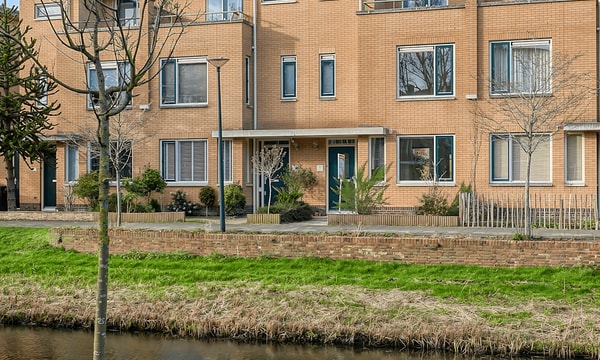 Huis | 150m² | Monseigneur van Steelaan | €2700,-