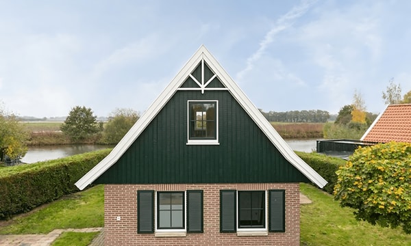 Kamer | 356m² | €2250,-