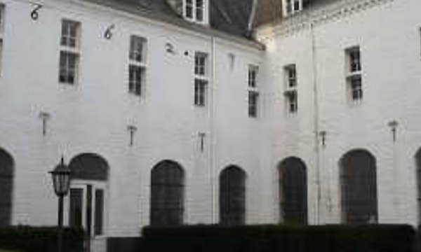 Huis | m² | €1095,-