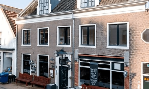 Kamer | 63m² | €1950,-