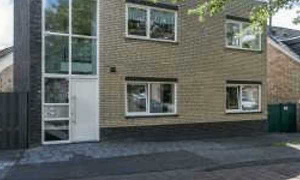 Huis | m² | €1295,-