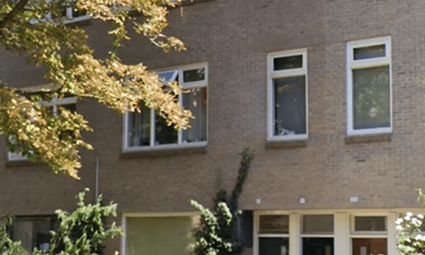 Huis | m² | €695,-