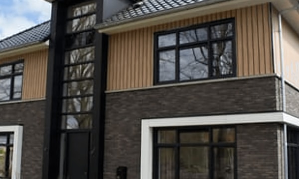 Kamer | 287m² | €2450,-
