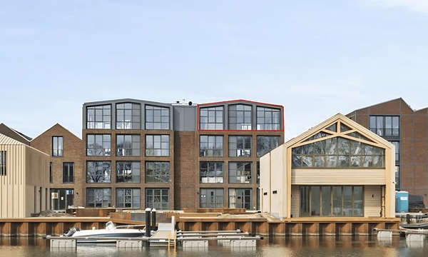 Huis | m² | €5000,-
