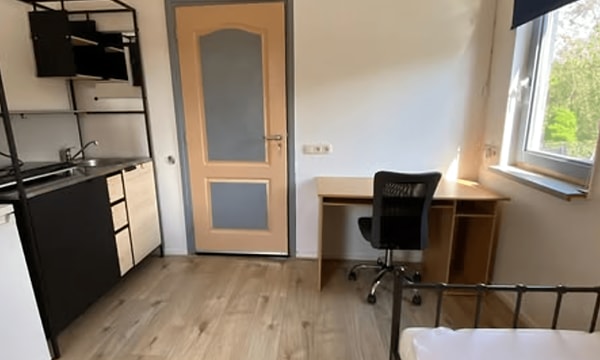 Kamer | m² | €500,-