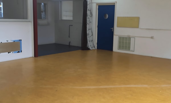 Kamer | 30m² | €300,-