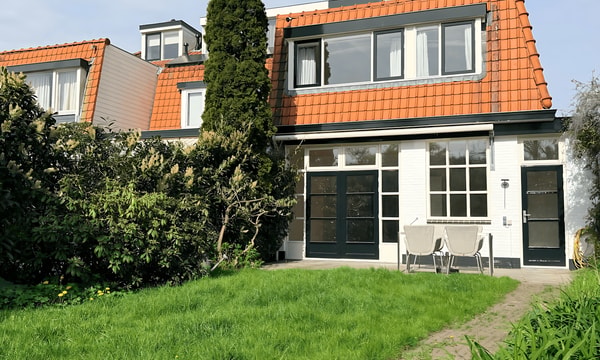 Huis | 174m² | €3150,-