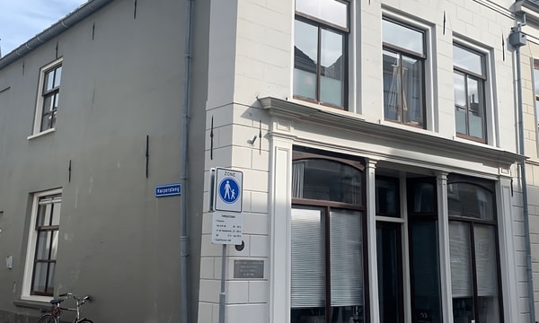 Kamer | 57m² | €914,-
