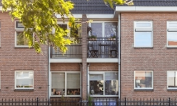 Kamer | 187m² | €2695,-