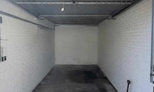 Huis | m² | €285,-