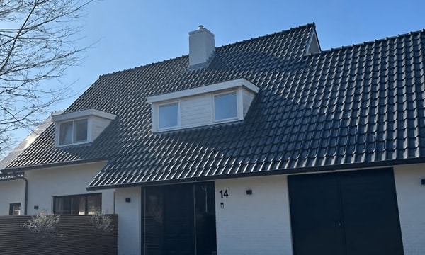 Kamer | 245m² | €2500,-
