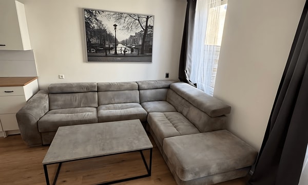 Kamer | 149m² | €1550,-