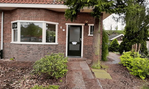 Huis | 102m² | €230,-