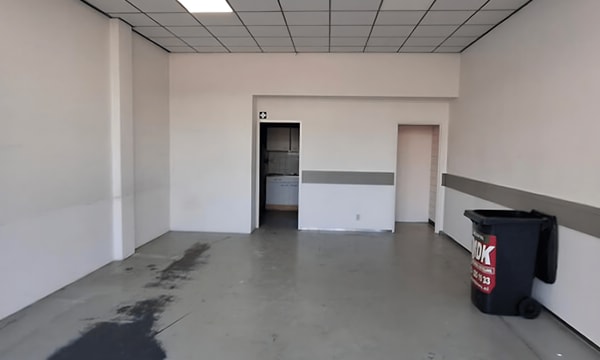 Anti-kraak | 400m² | €400,-
