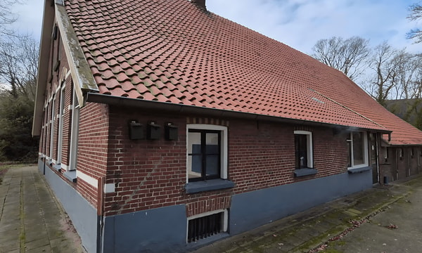 Huis | 323m² | €238,-