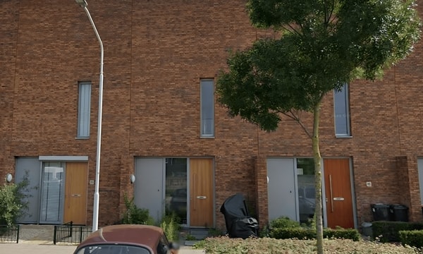 Huis | 102m² | €2025,-