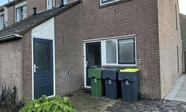 Kamer | m² | €932,-