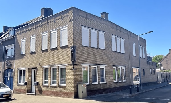 Huis | m² | €1295,-