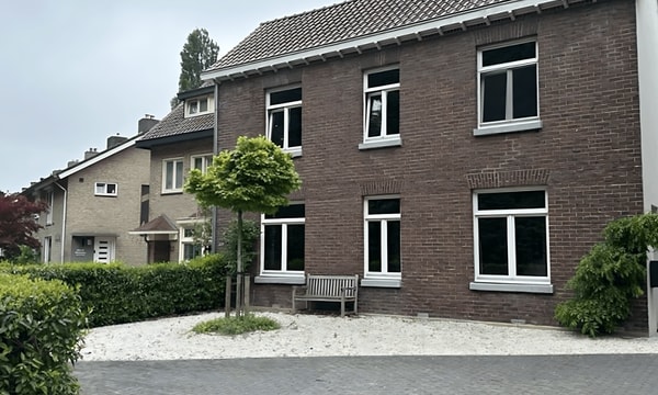 Huis | 167m² | €2500,-