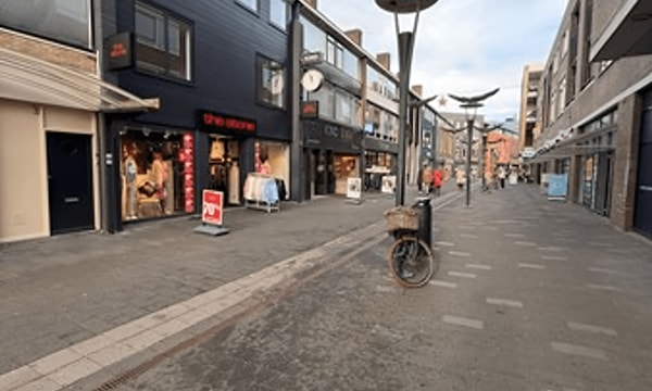 Kamer | 76m² | €2100,-