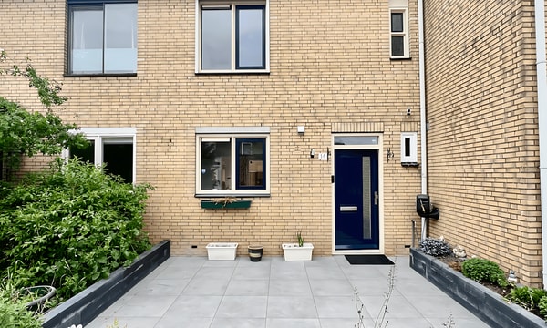Huis | 107m² | €2225,-