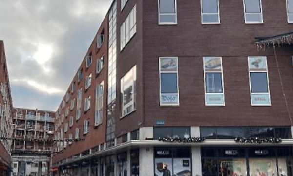 Kamer | 107m² | €1228,-