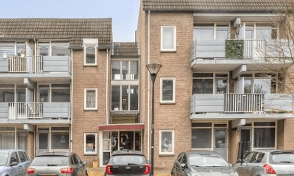 Kamer | m² | €960,-
