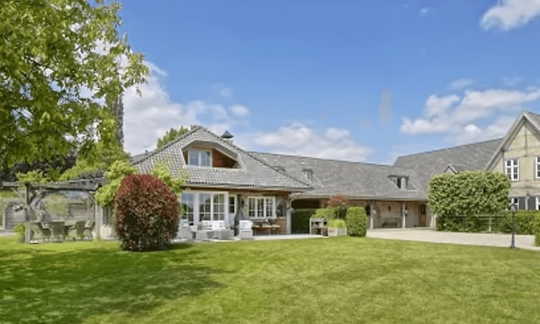 Huis | m² | €1200,-