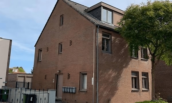 Kamer | m² | €930,-