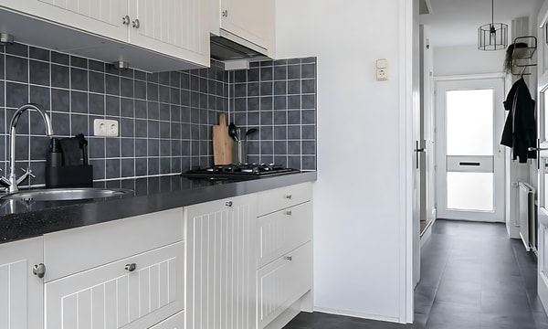 Kamer | 10m² | €360,-