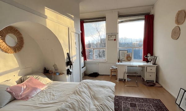 Kamer | 24m² | Nassaulaan | €620,-