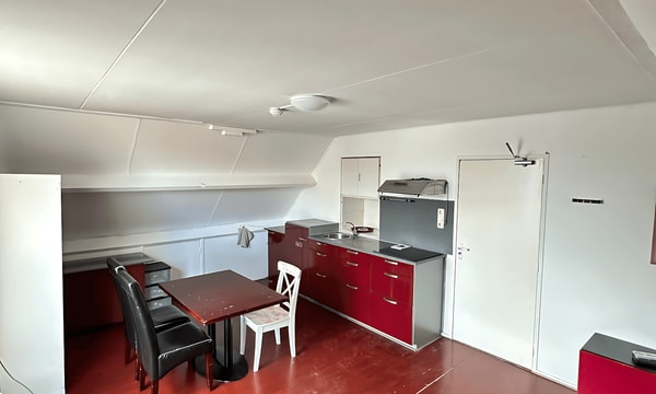 Kamer | 25m² | €1199,-