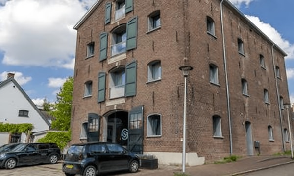 Huis | m² | €1350,-