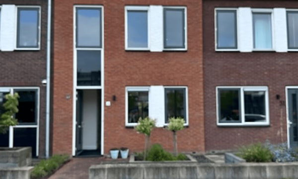 Huis | 123m² | €1975,-