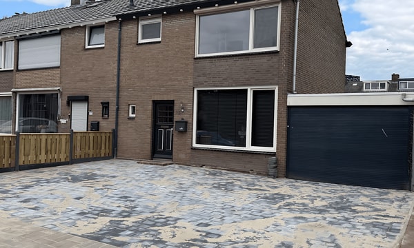 Huis | 162m² | €1800,-