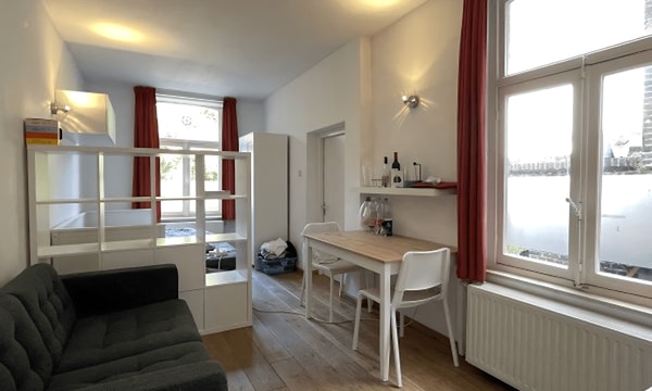 Studio | m² | €1009,-